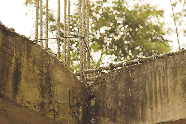 포토 JPG 해외이미지 디자인 산업 백그라운드 비즈니스 건축양식 하늘 주택 사람없음 야외 파란색 탑 금속 기계 블록 장비 기둥 도시 업무 바 큼 땅 아래 철 기중기 부식 시멘트 봉 공학 개발 건축업자 지원 철강 콘크리트 해외202004 해외포토 건축물 교육 건축 컬러 재질 건물 작업 중장비 크기 방향 위치 파일형식 이미지허브