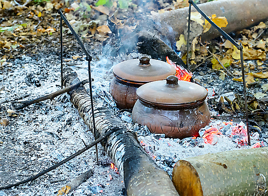 포토 JPG 해외이미지 계절 음식 잎 가족 자연 불 양파 낚시 휴가 불꽃 감자 건강 요리 사람없음 야외 초록색 소풍 노란색 하이킹 튀김 가을 뜨거움 그릴 냄비 숲 장작 굽기 준비 점토 레시피 석탄 해외202004 해외포토 자연요소 식물 컬러 채소 관계 주방용품 레저 야외활동 솥 구이 생태계 파일형식 이미지허브