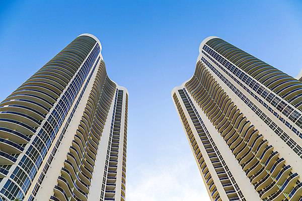 포토 JPG 해외이미지 건축양식 하늘 호텔 스키 아파트 사람없음 건물 물 도시풍경 사무실 일출 탑 항구 맑음 고층빌딩 도시 만 고급 도심 쌍둥이 상승 콘도 스카이라인 대서양 대여 마이애미 채널 플로리다 해외202004 해외포토 자연요소 건축물 건축 바다 컨셉 비즈니스 가족 교통시설 숙소 날씨 겨울스포츠 주택 풍경 빌딩 노을 미국 파일형식 이미지허브