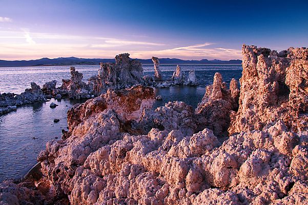 포토 JPG 해외이미지 호수 자연 하늘 풍경 사람없음 물 파란색 평화 일출 미국 황혼 일몰 새벽 부식 캘리포니아 암초 특별함 해외202004 해외포토 자연요소 컬러 컨셉 북아메리카 노을 생태계 파일형식 이미지허브