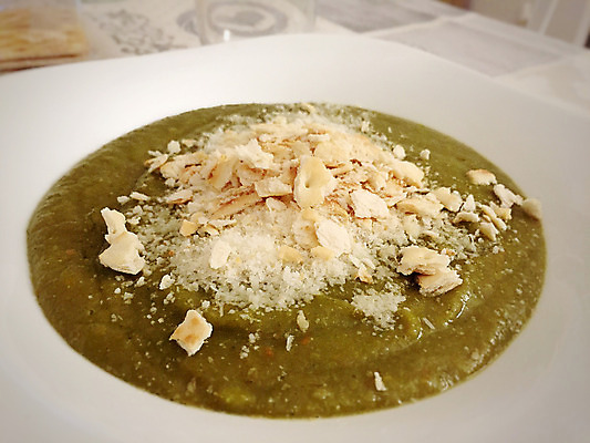 포토 JPG 해외이미지 전통 접시 음식 백그라운드 채소 밥 치즈 실내 건강 요리 사람없음 초록색 노란색 크래커 식사 저녁식사 이탈리아 흰색 맛 수프 점심식사 핸드메이드 해외202004 해외포토 식기 유럽 컬러 컨셉 유제품 내부 쿠키 파일형식 이미지허브