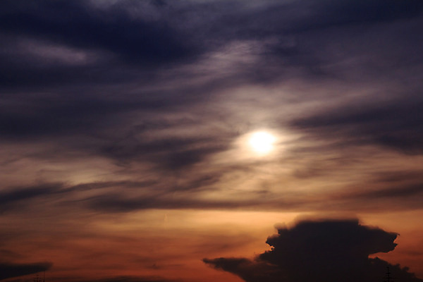 포토 JPG 해외이미지 구름 자연 하늘 바람 날씨 사람없음 야외 햇빛 우주 침묵 새벽 흰색 부드러움 스카이라인 천창 해외202004 해외포토 자연요소 컬러 태양 소리 감각 생태계 파일형식 이미지허브