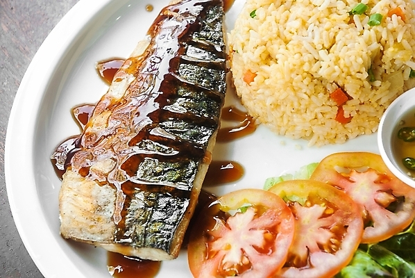 포토 JPG 해외이미지 접시 음식 잎 다이어트 토마토 채소 과일 밥 오이 귤 건강 어류 요리 사람없음 주방 튀김 흰색 신선 뜨거움 그릴 상추 큼 자르기 굽기 지중해 먹기 레몬 허브 향신료 오브젝트 준비 라임 연어 딜 회향 해외202004 해외포토 식물 식기 바다 컬러 모션 주방용품 수중동물 크기 구이 향미료 파일형식 이미지허브