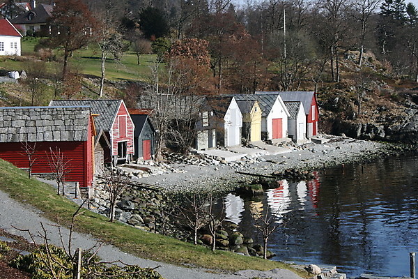 포토 JPG 해외이미지 모래 바다 조류 주택 노르웨이 사람없음 반사 평화 화목 거울 보트 암초 북쪽 깊이 옛날 해외202004 해외포토 동물 유럽 컨셉 배_교통 건물 방향 파일형식 이미지허브