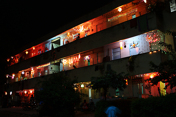 포토 JPG 해외이미지 전통 아시아 문화 건축양식 전등 조명 사람없음 건물 장식 컬러풀 축제 등불 축하 해외202004 해외포토 건축물 건축 나라 컬러 컨셉 파일형식 이미지허브