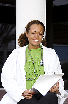 포토 JPG 해외이미지 직업 학생 여자 행복 얼굴 건강 병원 실험 한명 미소 사람 사무실 약 섹시 건강관리 검은색 의사 코트 실험복 뜨거움 미녀 해외202004 해외포토 1 감정 컬러 컨셉 비즈니스 의학 표정 관리 신체부위 외투 의료진 가운 미인 파일형식 이미지허브