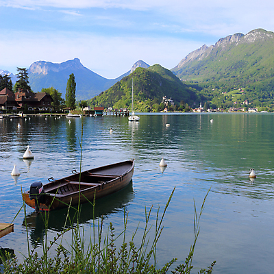 포토 JPG 해외이미지 나무 호수 여행 자연 휴가 산 항해 풍경 사람없음 프랑스 보트 크루즈 알프스 해외202004 해외포토 식물 유럽 배_교통 생태계 파일형식 이미지허브