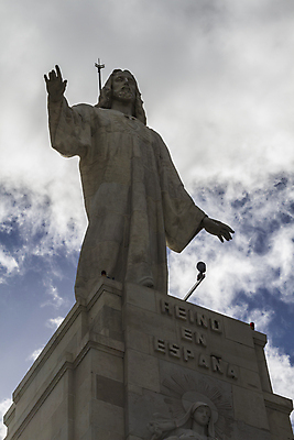 포토 JPG 해외이미지 손 기독교 종교 컨셉 관계 천사 함께함 창조 미술 사람없음 조각상 탑 검은색 성경 희망 터치 천주교 종 도움 영혼 스페인 구출 클래식 닫기 연결 집중 승진 돌봄 르네상스 마드리드 신앙심 헬프 해외202004 해외포토 건축물 감정 유럽 컬러 종교용품 모션 문화예술 신체부위 조형물 파일형식 이미지허브