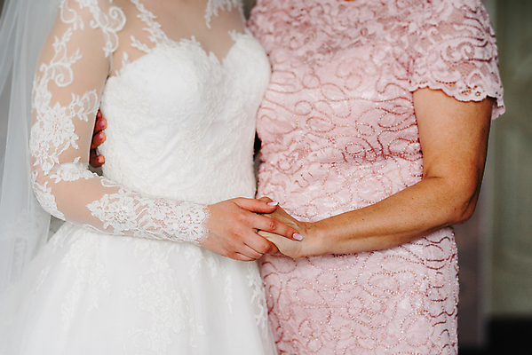 포토 JPG 해외이미지 백인 라이프스타일 손 여자 컨셉 비즈니스 성공 협력 악수 함께함 관리 사람 사람없음 우정 흰색 잡기 도움 피부 흔들림 커뮤니티 떨림 돌봄 지원 통일 헬프 해외202004 해외포토 서양인 컬러 모션 손짓 생활 신체부위 친구 파일형식 이미지허브