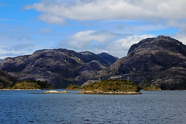포토 JPG 해외이미지 공원 여행 자연 산 등대 파노라마 풍경 사람없음 야외 물 파란색 얼음 미국 소리 놀람 목장 땅 빙하 멀리 O 칠레 남쪽 내추럴 전국 해외202004 해외포토 자연요소 알파벳 공공시설 감정 컬러 북아메리카 촬영기법 표정 남아메리카 방향 생태계 파일형식 이미지허브