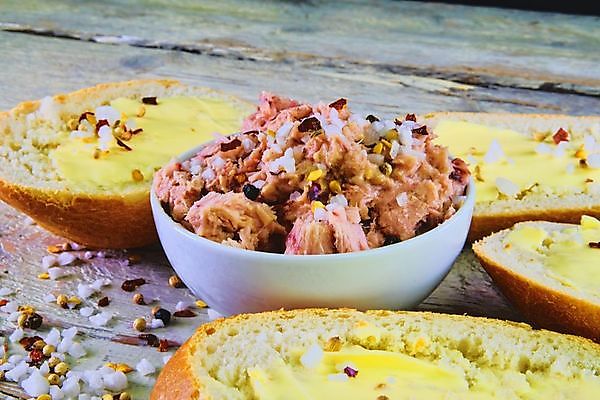 포토 JPG 해외이미지 전통 접시 음식 빵 조각 백그라운드 크리스마스 다이어트 탁자 양파 휴가 치즈 샌드위치 건강 어류 요리 이벤트 사람없음 목재 장식 파티 식당 식사 저녁식사 수확 흰색 축하 사발 고급 아침식사 바게트 굽기 참치 먹기 카나페 해산물 속도 메뉴 토스트 레시피 버터 점심식사 채식주의자 핸드메이드 해외202004 해외포토 나무 식기 기념일 컬러 가구 컨셉 농업 채소 재료 모션 유제품 서양음식 상점 수중동물 사기그릇 구이 채식 파일형식 이미지허브