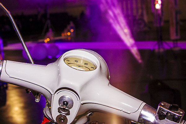 포토 JPG 해외이미지 모션 사람없음 스쿠터 수확 묘사 쇼 조종장치 집회 해외202004 해외포토 농업 장비 오토바이 파일형식 이미지허브