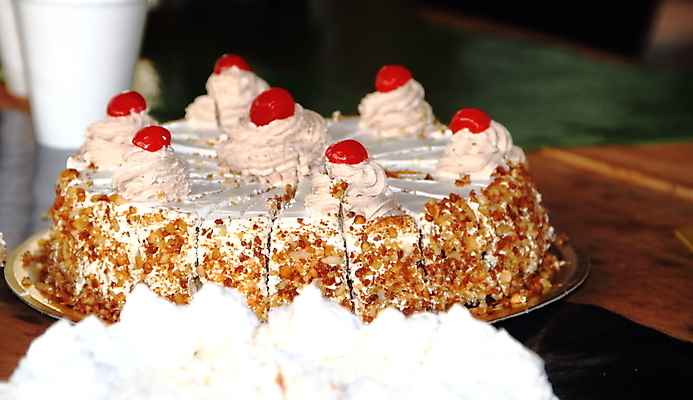 포토 JPG 해외이미지 전통 문화 음식 백그라운드 겨울 탁자 디저트 거리 사탕 요리 사람없음 갈색 세일 케이크 초콜릿 식사 흰색 뜨거움 그룹 스페인 달콤 맛 아침식사 공평 스페인어 해외202004 해외포토 계절 유럽 컬러 가구 컨셉 파일형식 이미지허브