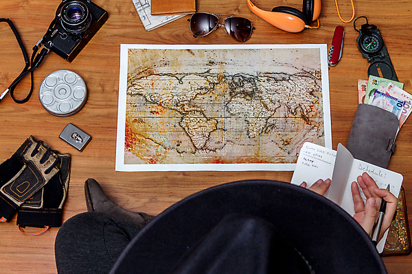 포토 JPG 해외이미지 라이프스타일 손 어린이 여행 지도 휴가 사람 사람없음 여행객 카메라 여행가방 꿈 방 탐험 수확 게임 시간 계획 정상 검색 호기심 준비 복고 주말 탐사 발견 스타일 카피스페이스 해외202004 해외포토 감정 컨셉 농업 가방 놀이 생활 신체부위 전자제품 공백 파일형식 이미지허브