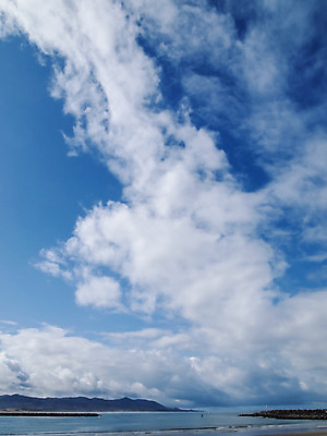 포토 JPG 해외이미지 구름 모래 파도 바다 여행 가족 하늘 휴식 산 사람 풍경 사람없음 야외 물 파란색 햇빛 태양 산책 하이킹 바위 신선 만 모래언덕 캘리포니아 해외202004 해외포토 자연요소 컬러 컨셉 관계 레저 미국 돌_바위 언덕 파일형식 이미지허브