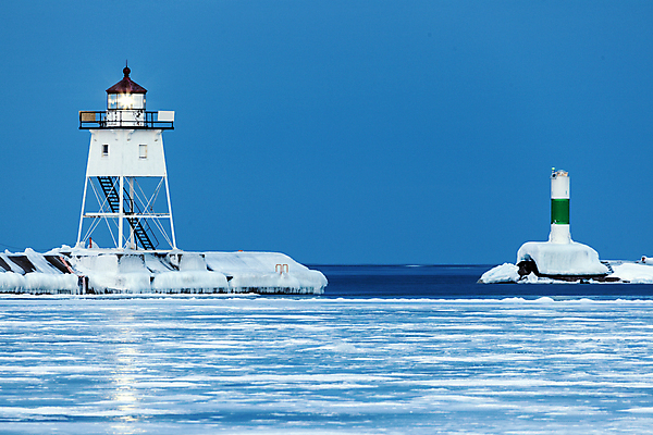 포토 JPG 해외이미지 여행 겨울 건축양식 하늘 등대 사람없음 건물 파란색 얼음 미국 추위 흰색 야간 해외202004 해외포토 자연요소 건축물 계절 건축 컬러 북아메리카 파일형식 이미지허브