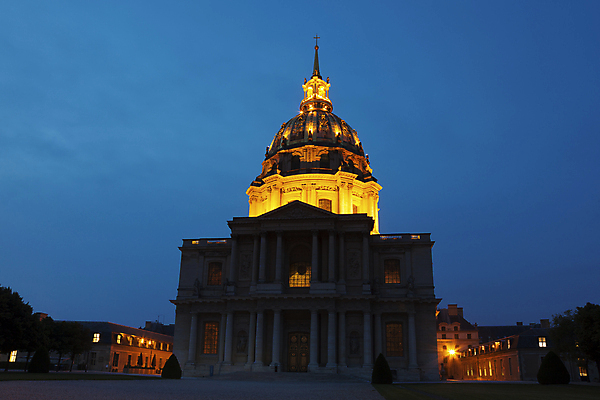 포토 JPG 해외이미지 건축물 건축양식 풍경 사람없음 야외 빛 프랑스 야간 박물관 파리_프랑스 해외202004 해외포토 자연요소 건축 유럽 파일형식 이미지허브