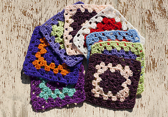 포토 JPG 해외이미지 모양 전통 디자인 분홍색 백그라운드 패턴 추상 따뜻함 미술 사람없음 빨간색 초록색 파란색 컬러풀 보라색 젖음 직물 뜨개질 실 질감 정사각형 모자이크 부드러움 섬유 양모 멀티 옛날 터키석 특별함 핸드메이드 해외202004 해외포토 도형 컬러 컨셉 무늬 문화예술 취미 감각 보석 파일형식 이미지허브