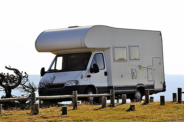 포토 JPG 해외이미지 라이프스타일 유럽 도로 여행 교통시설 모바일 휴가 주택 항해 사람없음 여름 여행객 캠핑 운전 탐험 프랑스 뜨거움 큼 주차 은퇴 캠핑장 남쪽 모터 해외202004 해외포토 계절 나라 길 교통 배_교통 모션 레저 사람 건물 생활 크기 방향 시설 파일형식 이미지허브