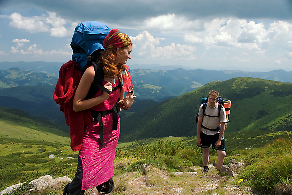 포토 JPG 해외이미지 공원 여자 남자 스포츠 여행 포즈 배낭 가족 자연 휴식 산 사람 풍경 소녀 소년 야외 두명 여름 걷기 봄 캠핑 하이킹 장비 황무지 오솔길 지역 백패커 해외202004 해외포토 계절 공공시설 길 어린이 컨셉 가방 관계 모션 레저 생태계 파일형식 이미지허브
