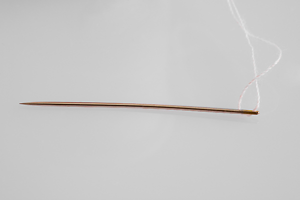 포토 JPG 해외이미지 사람없음 황금 실 수리 바느질 땀 날카로움 고정 발견 재단 고립 해외202004 해외포토 파일형식 이미지허브