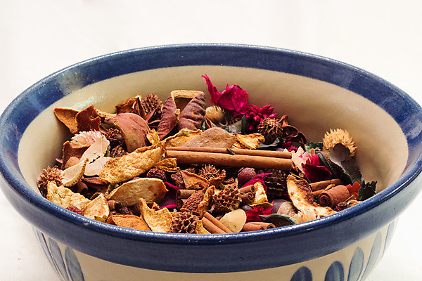 포토 JPG 해외이미지 열매 사람없음 나뭇가지 사발 공예 향기 아로마 악취 해외202004 해외포토 나무 식물 취미 사기그릇 냄새 파일형식 이미지허브