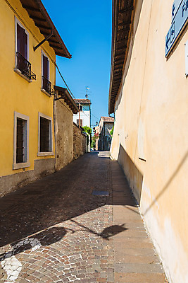 포토 JPG 해외이미지 라이프스타일 외관 유럽 도로 벽 여행 건축양식 거리 주택 사람없음 야외 건물 문 마을 이탈리아 수확 골동품 도시 중세 역사 좁은 장면 타운 옛날 토스카나 해외202004 해외포토 건축물 건축 나라 길 농업 교통시설 생활 파일형식 이미지허브