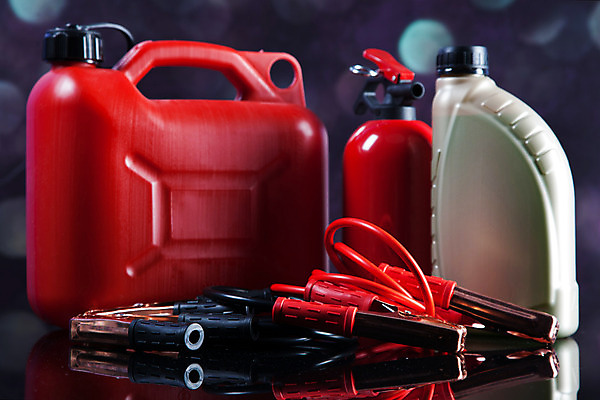 포토 JPG 해외이미지 컨셉 겨울 전구 부분 자동차 불 경고 사람없음 힘 장비 흰색 도구 공구 나사 업무 도움 그룹 수리 휘발유 브레이크 오브젝트 연료 엔진 펌프 모터 베터리 요금 자동 철강 헬프 공급 해외202004 해외포토 자연요소 계절 육상교통 컬러 작업 석유 파일형식 이미지허브