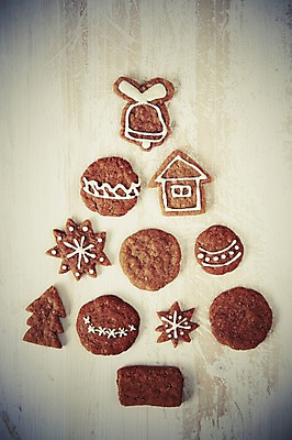 포토 JPG 스튜디오촬영 모양 음식 백그라운드 크리스마스장식 크리스마스 크리스마스용품 실내 사람없음 쿠키 과자 국내포토 기념일 디저트 내부 용품 파일형식