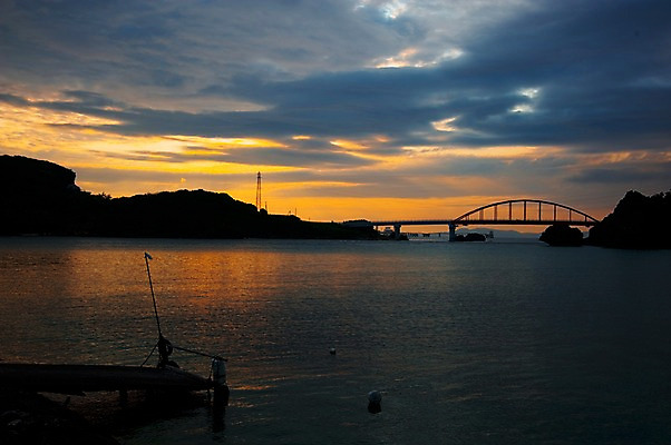 포토 JPG 구름 바다 하늘 사람없음 야외 부표 가교 국내포토 자연요소 건축물 파일형식