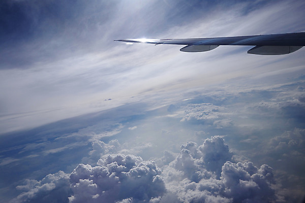 포토 JPG 주간 구름 하늘 비행기 사람없음 야외 비행 뭉게구름 국내포토 자연요소 항공교통 대중교통 파일형식 구름_자연