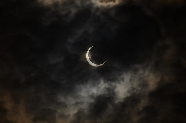 포토 JPG 구름 밤하늘 하늘 사람없음 야외 어둠 달 야간 초승달 국내포토 자연요소 파일형식