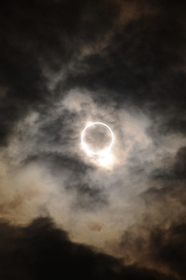 포토 JPG 구름 밤하늘 하늘 사람없음 야외 어둠 달 야간 초승달 국내포토 자연요소 파일형식