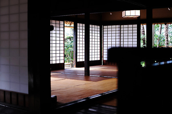 포토 JPG 주간 해외풍경 해외 건축물 고건축 일본문화 실내 사람없음 문 일본 방 일본건축 다다미 국내포토 자연요소 동양문화 건축 아시아 외국문화 풍경 내부 동양건축 파일형식