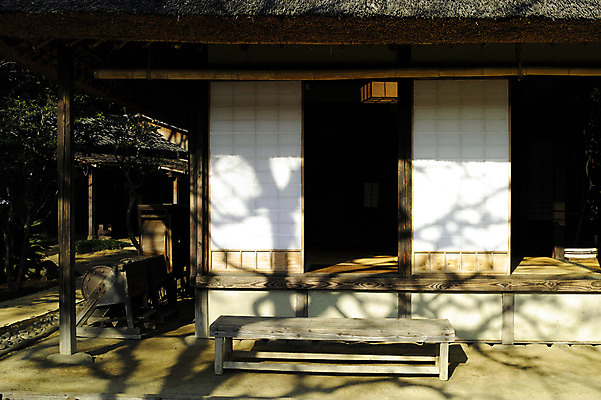 포토 JPG 주간 해외풍경 해외 건축물 고건축 일본문화 풍경 사람없음 야외 문 일본 일본건축 국내포토 자연요소 동양문화 건축 아시아 외국문화 동양건축 파일형식