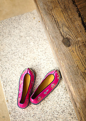 포토 JPG 전통 신발 전통소품 사람없음 오브젝트 한켤레 꽃신 국내포토 1 파일형식