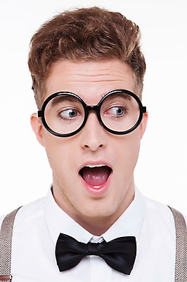 포토 JPG 스튜디오촬영 서양인 외국인 백인 해외기획촬영 남자 안경 2013년태국 나비넥타이 실내 표정 한명 사람 상반신 20대 성인 라이프 앞모습 놀람 남자만 남자한명만 성인남자만 청년만 청년남자만 청년남자한명만 성인한명만 성인남자한명만 성인만 안경낌 국내포토 1 잡화 감정 뷰포인트 넥타이 인종 청년 내부 생활 파일형식