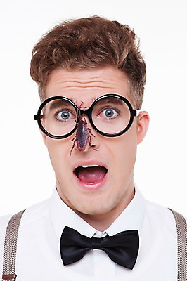 포토 JPG 스튜디오촬영 서양인 외국인 백인 해외기획촬영 남자 안경 2013년태국 나비넥타이 실내 표정 한명 사람 상반신 20대 성인 라이프 앞모습 놀람 해충 벌레 남자만 남자한명만 성인남자만 청년만 청년남자만 청년남자한명만 성인한명만 성인남자한명만 성인만 안경낌 국내포토 1 잡화 감정 뷰포인트 곤충 넥타이 인종 청년 내부 생활 파일형식