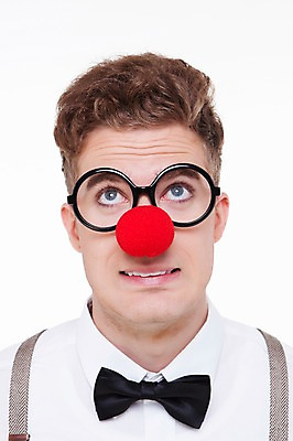 포토 JPG 스튜디오촬영 서양인 외국인 백인 해외기획촬영 남자 안경 2013년태국 나비넥타이 실내 표정 한명 사람 상반신 20대 성인 라이프 앞모습 올려보기 피에로 빨간코 멜빵 남자만 남자한명만 성인남자만 청년만 청년남자만 청년남자한명만 성인한명만 성인남자한명만 성인만 안경낌 국내포토 1 잡화 뷰포인트 모션 넥타이 인종 청년 내부 생활 파일형식