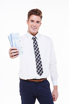 포토 JPG 스튜디오촬영 서양인 외국인 백인 해외기획촬영 남자 2013년태국 비즈니스 모션 실내 한명 서기 웃음 들기 사람 상반신 20대 성인 앞모습 캐주얼 비즈니스맨 티켓 항공권 남자만 남자한명만 성인남자만 청년만 청년남자만 청년남자한명만 성인한명만 성인남자한명만 성인만 국내포토 1 옷 뷰포인트 표정 인종 청년 내부 직장인 파일형식