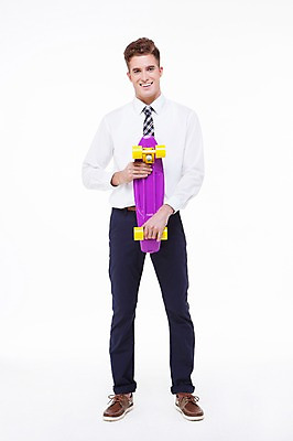 포토 JPG 스튜디오촬영 전신 서양인 외국인 백인 해외기획촬영 남자 2013년태국 비즈니스 모션 실내 한명 서기 웃음 들기 사람 20대 성인 앞모습 캐주얼 스케이트보드 비즈니스맨 남자만 남자한명만 성인남자만 청년만 청년남자만 청년남자한명만 성인한명만 성인남자한명만 성인만 국내포토 1 옷 뷰포인트 표정 인종 청년 내부 보드_스포츠 직장인 파일형식