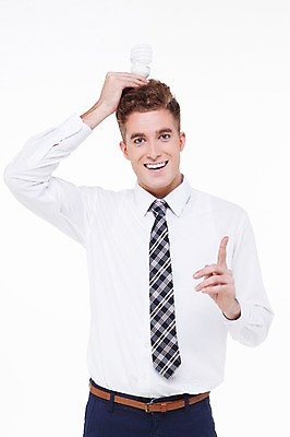 포토 JPG 스튜디오촬영 서양인 외국인 백인 해외기획촬영 남자 2013년태국 비즈니스 전구 모션 실내 한명 웃음 들기 사람 손짓 상반신 20대 성인 앞모습 캐주얼 가리킴 비즈니스맨 남자만 남자한명만 성인남자만 청년만 청년남자만 청년남자한명만 성인한명만 성인남자한명만 성인만 국내포토 1 옷 뷰포인트 표정 인종 청년 내부 직장인 파일형식