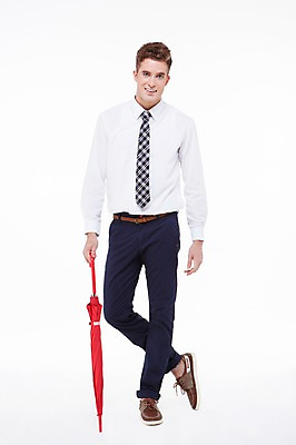 포토 JPG 스튜디오촬영 전신 서양인 외국인 백인 해외기획촬영 남자 2013년태국 우산 비즈니스 모션 실내 한명 서기 웃음 들기 사람 20대 성인 앞모습 캐주얼 비즈니스맨 남자만 남자한명만 성인남자만 청년만 청년남자만 청년남자한명만 성인한명만 성인남자한명만 성인만 국내포토 1 옷 뷰포인트 표정 인종 청년 내부 직장인 파일형식