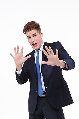 포토 JPG 스튜디오촬영 서양인 외국인 백인 해외기획촬영 라이프스타일 남자 2013년태국 비즈니스 모션 실내 한명 서기 사람 정장 손짓 상반신 20대 성인 앞모습 비즈니스라이프 놀람 비즈니스맨 거절 남자만 남자한명만 성인남자만 청년만 청년남자만 청년남자한명만 성인한명만 성인남자한명만 성인만 국내포토 1 옷 감정 뷰포인트 컨셉 표정 인종 청년 내부 생활 직장인 파일형식