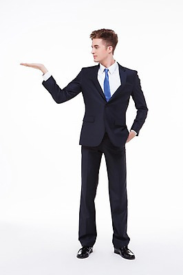 포토 JPG 스튜디오촬영 전신 서양인 외국인 백인 해외기획촬영 라이프스타일 응시 남자 2013년태국 비즈니스 모션 안내 실내 한명 서기 사람 정장 손짓 20대 성인 앞모습 비즈니스라이프 비즈니스맨 남자만 남자한명만 성인남자만 청년만 청년남자만 청년남자한명만 성인한명만 성인남자한명만 성인만 국내포토 1 시선 옷 뷰포인트 인종 청년 내부 생활 직장인 파일형식