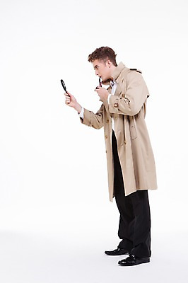 포토 JPG 스튜디오촬영 전신 서양인 외국인 백인 해외기획촬영 남자 2013년태국 모션 돋보기 담배 실내 한명 서기 들기 사람 20대 성인 옆모습 관찰 트렌치코트 물기 탐정 남자만 남자한명만 성인남자만 청년만 청년남자만 청년남자한명만 성인한명만 성인남자한명만 성인만 국내포토 1 뷰포인트 인종 청년 내부 코트 파일형식