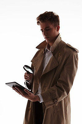 포토 JPG 스튜디오촬영 서양인 외국인 백인 해외기획촬영 남자 2013년태국 모션 돋보기 실내 한명 서기 들기 사람 상반신 20대 성인 태블릿 관찰 웹서핑 트렌치코트 역광 탐정 남자만 남자한명만 성인남자만 청년만 청년남자만 청년남자한명만 성인한명만 성인남자한명만 성인만 국내포토 1 인종 청년 내부 전자제품 스마트기기 코트 파일형식
