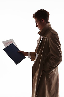 포토 JPG 스튜디오촬영 서양인 외국인 백인 해외기획촬영 남자 2013년태국 모션 실내 한명 서기 들기 사람 상반신 20대 성인 옆모습 트렌치코트 비밀 문서 주머니손 역광 탐정 기밀문서 남자만 남자한명만 성인남자만 청년만 청년남자만 청년남자한명만 성인한명만 성인남자한명만 성인만 국내포토 1 뷰포인트 컨셉 인종 청년 내부 코트 파일형식