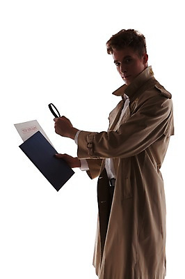 포토 JPG 스튜디오촬영 서양인 외국인 백인 해외기획촬영 남자 2013년태국 모션 돋보기 실내 한명 서기 들기 사람 상반신 20대 성인 옆모습 관찰 트렌치코트 비밀 문서 역광 탐정 기밀문서 남자만 남자한명만 성인남자만 청년만 청년남자만 청년남자한명만 성인한명만 성인남자한명만 성인만 국내포토 1 뷰포인트 컨셉 인종 청년 내부 코트 파일형식