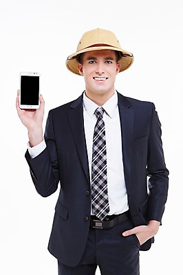 포토 JPG 스튜디오촬영 서양인 외국인 백인 해외기획촬영 모자 남자 2013년태국 비즈니스 모션 실내 한명 서기 웃음 들기 사람 정장 상반신 20대 성인 앞모습 스마트폰 핸드폰 비즈니스맨 모험가 주머니손 남자만 남자한명만 성인남자만 청년만 청년남자만 청년남자한명만 성인한명만 성인남자한명만 성인만 국내포토 1 잡화 옷 뷰포인트 표정 인종 청년 내부 전자제품 스마트기기 직장인 파일형식